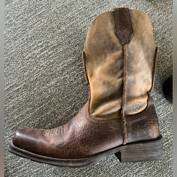 Men’s Ariat Boots - Picture 4 of 5